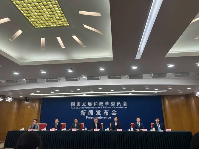 国家发改委:将更大力度优化市场准入环境 提振发展预期