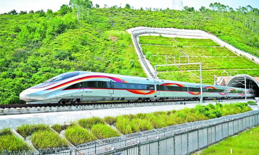 龙龙高铁梅龙段开通运营我国铁路营业里程突破16万公里