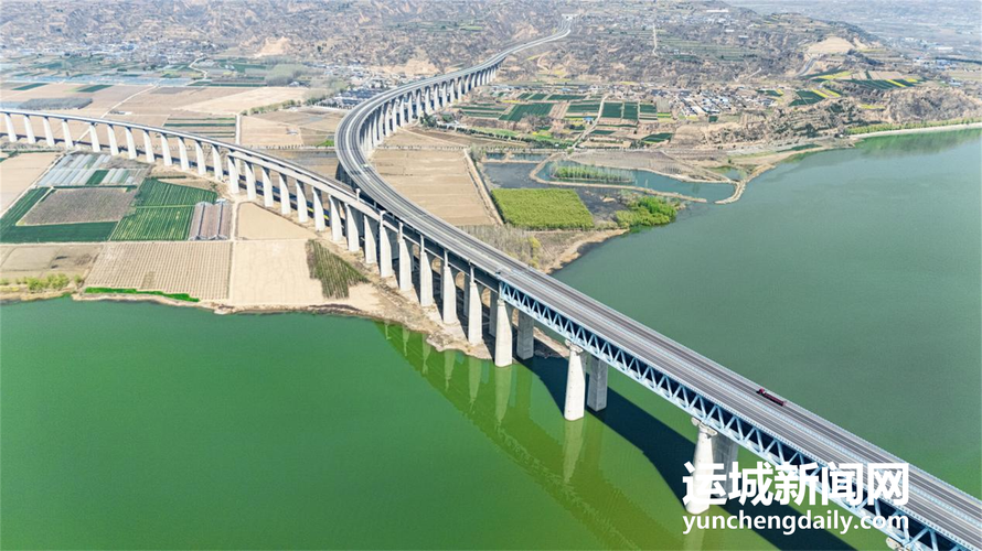 黄河铁路大桥的守桥人 身怀绝技确保列车安全畅通