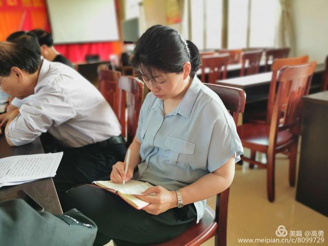 老两口三赴海南过冬,次次都有新体验(民生一线·银发经济促消费)